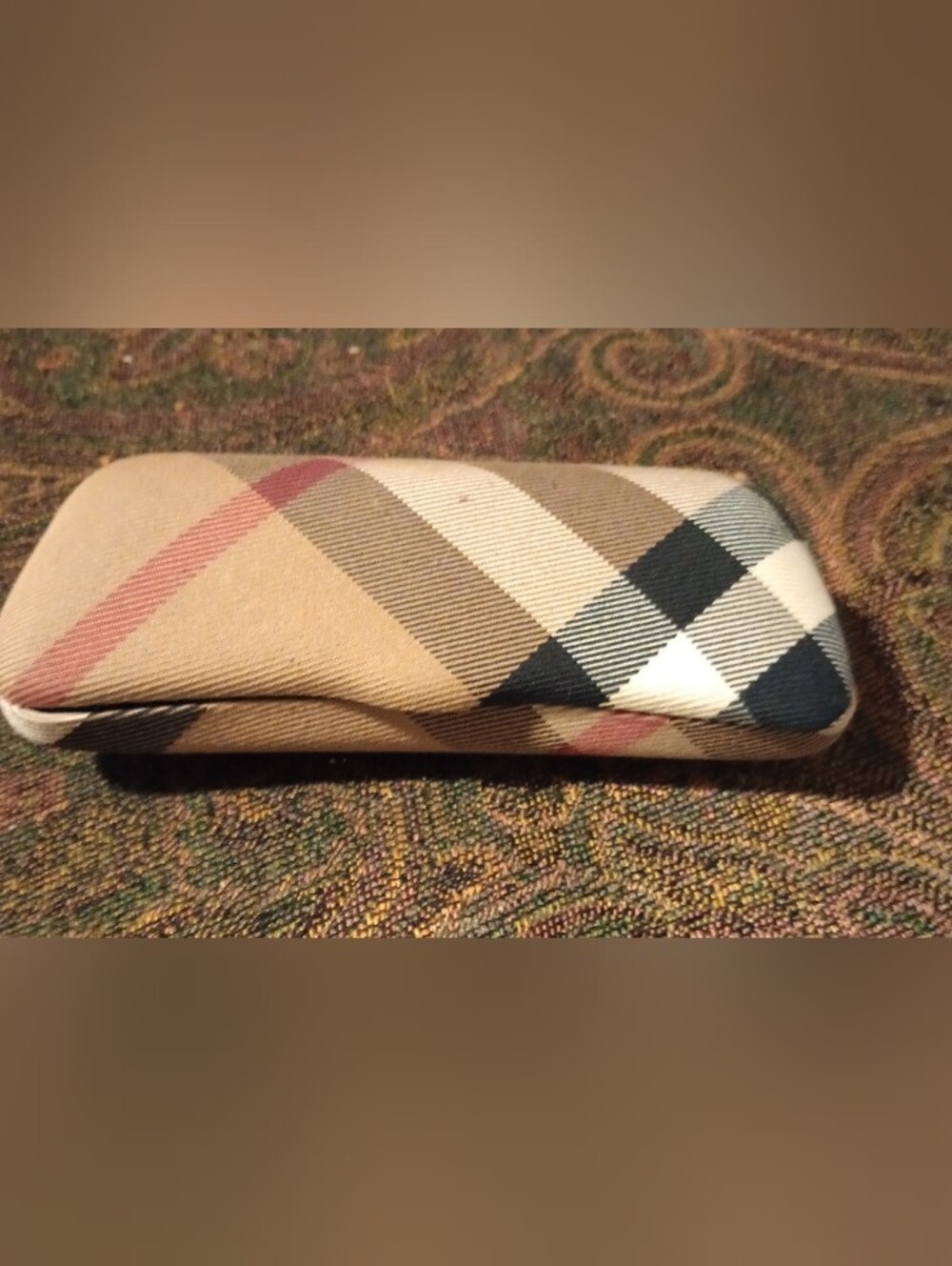 Classic Checkered Plaid Hard Eyeglass/Sunglass Case - Beige Plaid
